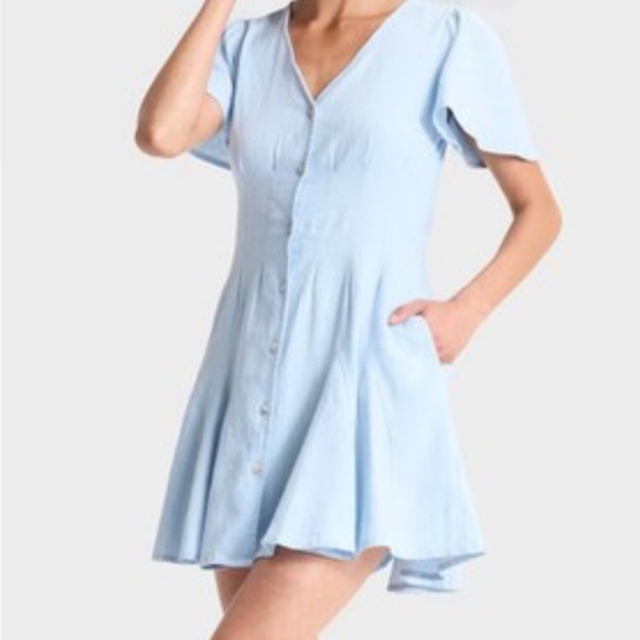 Universal Thread Dresses & Skirts - Universal Thread light Blue V-Neck Button-Front Women’s Dress